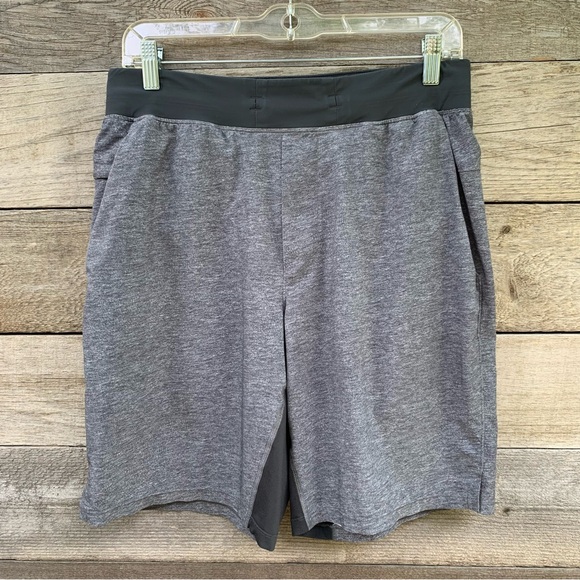 lululemon athletica Other - Lululemon THE Short Men M Linerless 9” Updated Heather Texture Printed Grey Coal